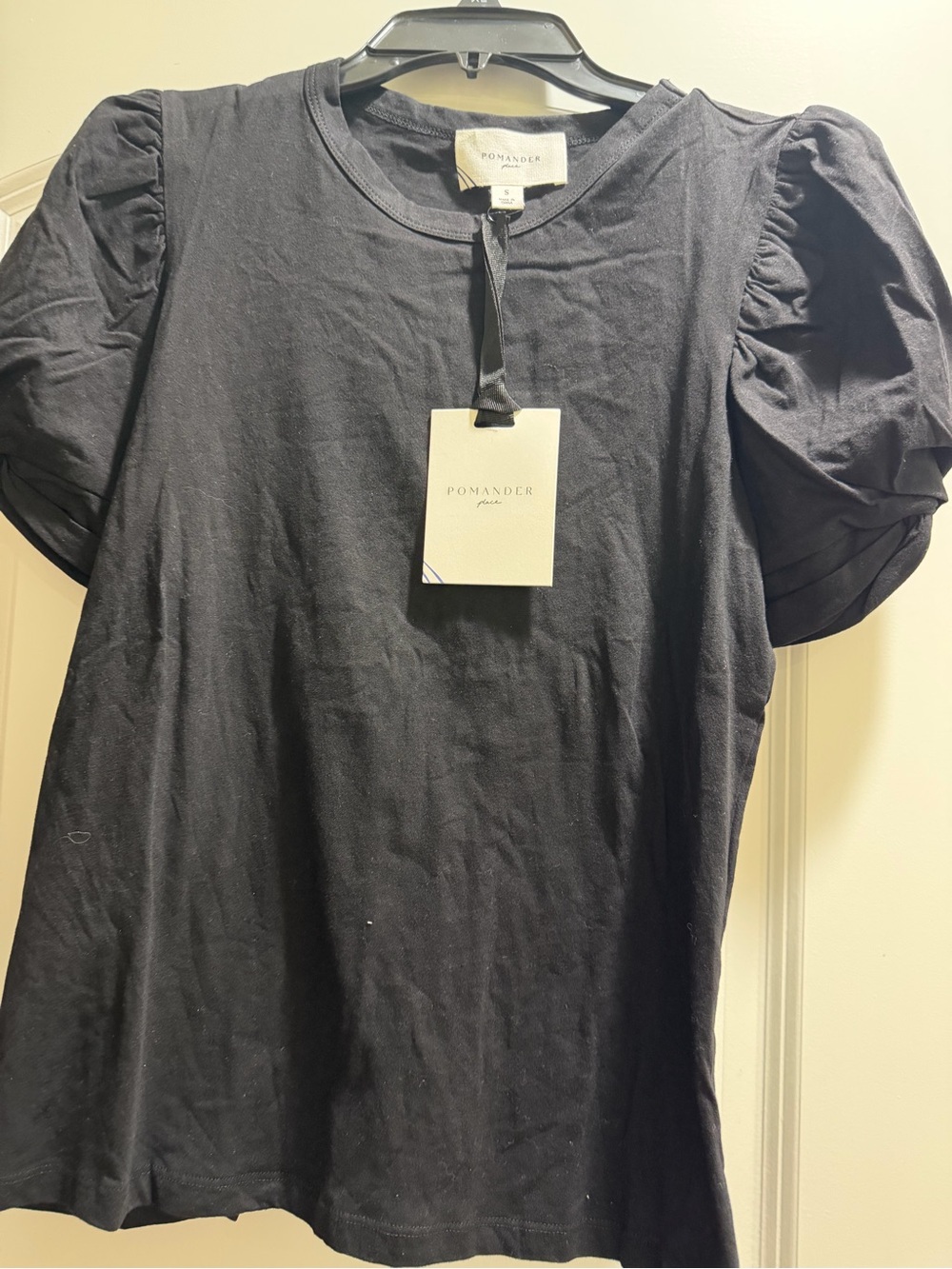 Pomander Place Black Puff-Sleeve Crewneck Top